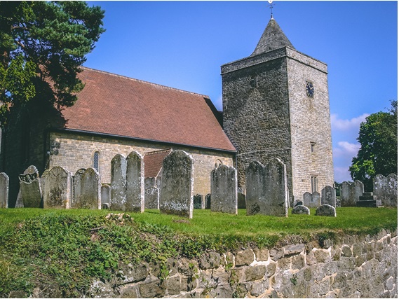 英国の古風な邸宅の外観の画像
